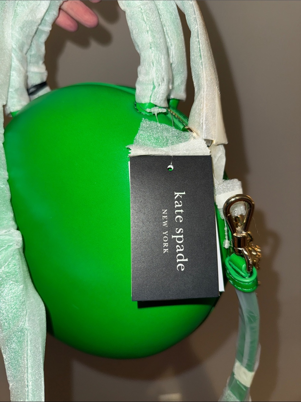 kate spade x M&M’s collab Green Round Crossbody with Rhinestone 'm' - Picture 5 of 8